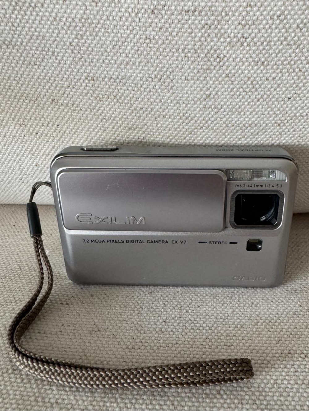 Casio Exilim EX-V7 Compact Digital Y2K Camera 7.2MP Digicam Slim Silver-WORKS